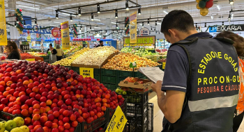 Procon Goiás encontra variação de 470% nos itens da ceia de Natal